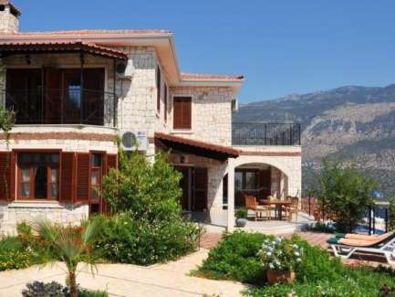 YAZLIKEMLAK - Kiralık Müstakil Ev Antalya Kaş Merkez